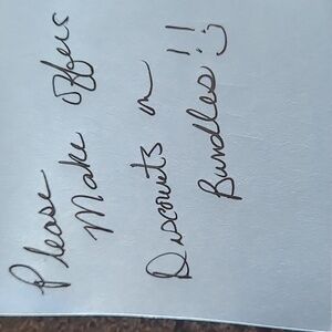 Handwritten Note with Holiday Sale Message